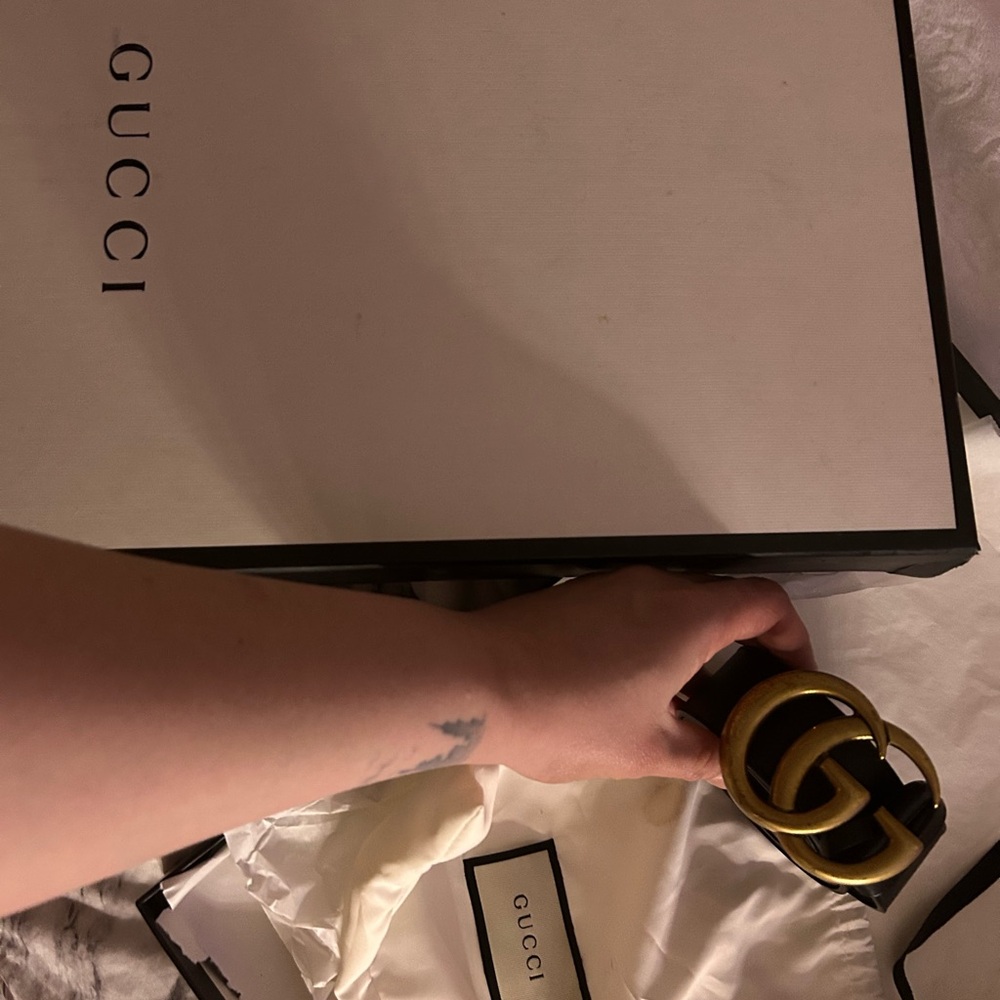 Gucci Black and gold Belt with Gold GG Buckle - Picture 5 of 5